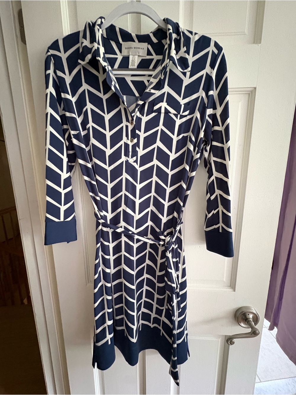 Donna Morgan Navy and White Geometric Long-Sleeve Shirt Dress